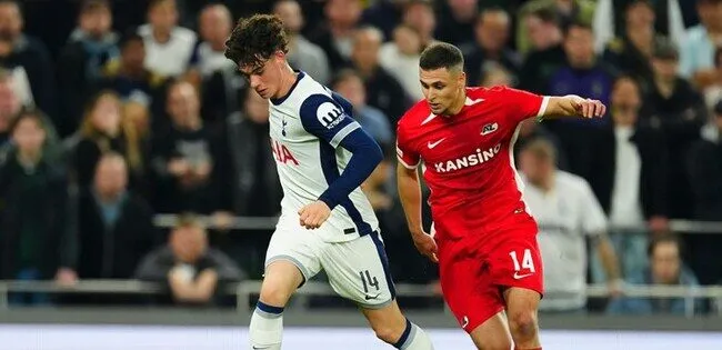Soi kèo chuẩn xác AZ Alkmaar vs Tottenham, 0h45 – 07/03/2025 1 Màn so tài AZ Alkmaar vs Tottenham