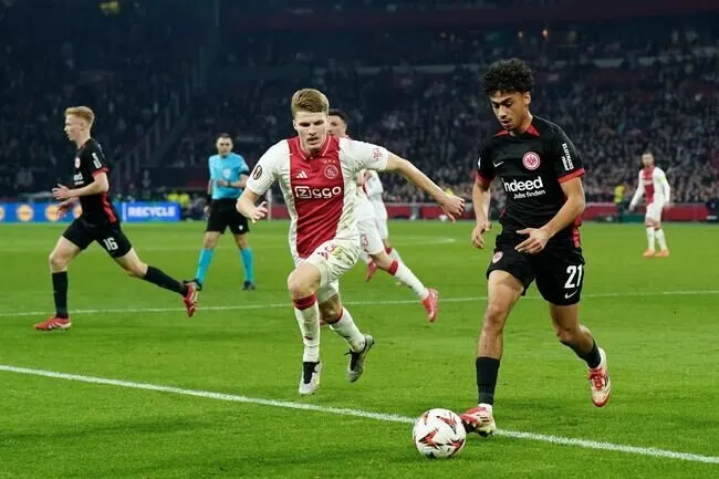 Soi kèo chuẩn xác Eintracht Frankfurt vs Ajax, 0h45 – 14/03/2025 1 Màn so tài Eintracht Frankfurt vs Ajax